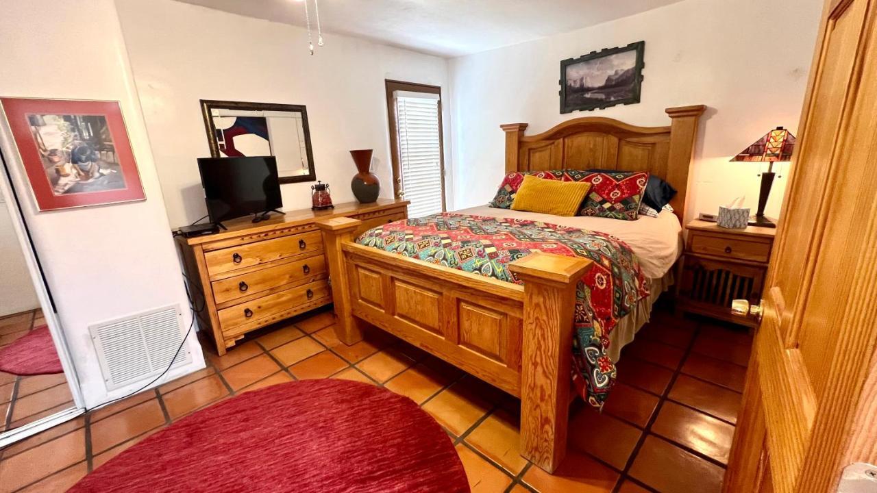 Casas De Guadalupe - Sante Fe Vacation Villa *